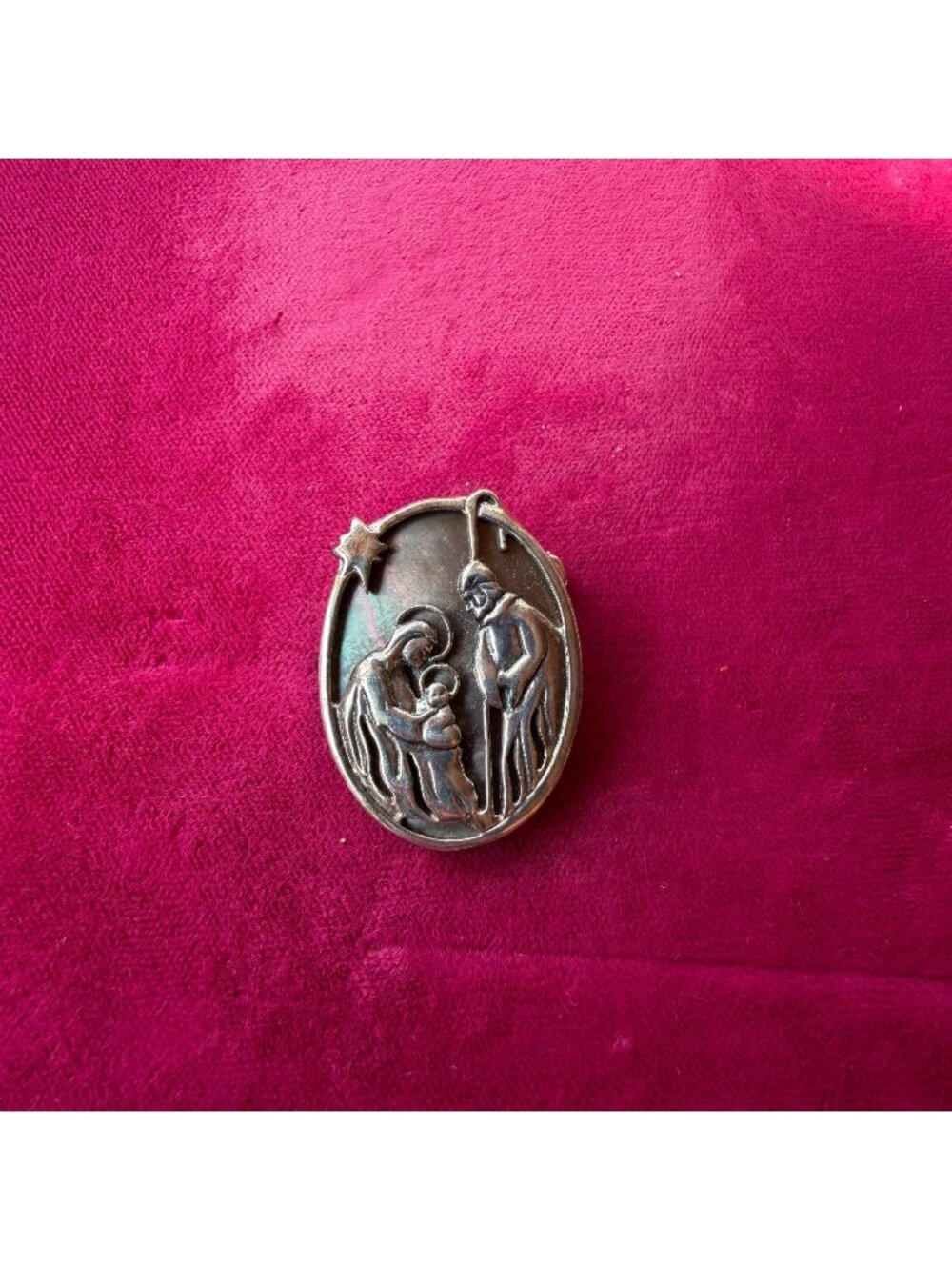 Vintage Silver Nativity Mother of Pearl Abalone Oval Brooch Pin Christmas Gift